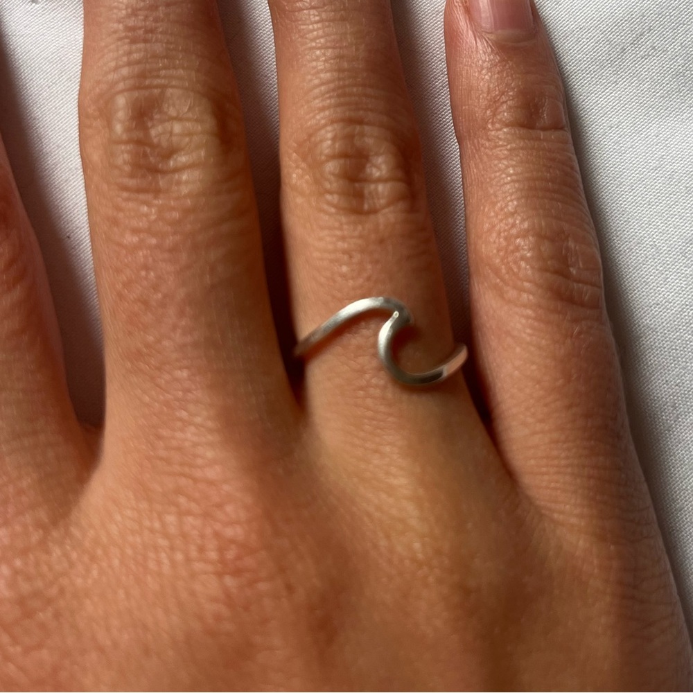 Sterling silver wave ring, size 6
